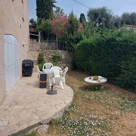 Appartement Calme En Rez De Villa Avec Jardin Vence Exterior foto